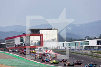 2022-10-16 - Start during the 4 Hours of Portimao 2022, 6th round of the 2022 European Le Mans Series on the Algarve International Circuit from September 23 to 25, in Portimao, Portugal - AUTO - ELMS - 4 HOURS OF PORTIMAO 2022 - ENDURANCE - MOTORS