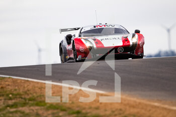 2022-10-16 - 66 PETROBELLI Giacomo (ita), HUDSPETH Sean (sin), MOLINA Miquel (esp), JMW Motorsport, Ferrari 488 GTE, action during the 4 Hours of Portimao 2022, 6th round of the 2022 European Le Mans Series on the Algarve International Circuit from September 23 to 25, in Portimao, Portugal - AUTO - ELMS - 4 HOURS OF PORTIMAO 2022 - ENDURANCE - MOTORS