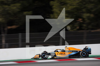 2022-02-23 - 04 NORRIS Lando (gbr), McLaren F1 Team MCL36, action during the pre-season track session prior the 2022 FIA Formula One World Championship, on the Circuit de Barcelona-Catalunya, from February 23 to 25, 2022 in Montmelo, near Barcelona, Spain - PRE-SEASON TRACK SESSION PRIOR THE 2022 FIA FORMULA ONE WORLD CHAMPIONSHIP - FORMULA 1 - MOTORS