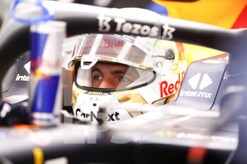 2022-02-23 - VERSTAPPEN Max (ned), Red Bull Racing RB18, portrait during the pre-season track session prior the 2022 FIA Formula One World Championship, on the Circuit de Barcelona-Catalunya, from February 23 to 25, 2022 in Montmelo, near Barcelona, Spain - PRE-SEASON TRACK SESSION PRIOR THE 2022 FIA FORMULA ONE WORLD CHAMPIONSHIP - FORMULA 1 - MOTORS