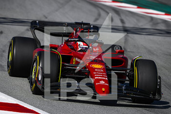 2022-02-23 - 16 LECLERC Charles (mco), Scuderia Ferrari F1-75, action during the pre-season track session prior the 2022 FIA Formula One World Championship, on the Circuit de Barcelona-Catalunya, from February 23 to 25, 2022 in Montmelo, near Barcelona, Spain - PRE-SEASON TRACK SESSION PRIOR THE 2022 FIA FORMULA ONE WORLD CHAMPIONSHIP - FORMULA 1 - MOTORS