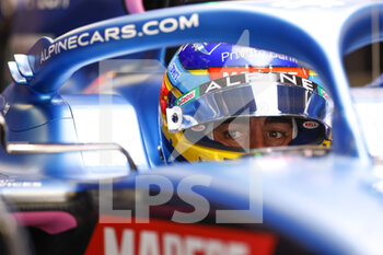 2022-02-23 - ALONSO Fernando (spa), Alpine F1 Team A522, portrait during the pre-season track session prior the 2022 FIA Formula One World Championship, on the Circuit de Barcelona-Catalunya, from February 23 to 25, 2022 in Montmelo, near Barcelona, Spain - PRE-SEASON TRACK SESSION PRIOR THE 2022 FIA FORMULA ONE WORLD CHAMPIONSHIP - FORMULA 1 - MOTORS
