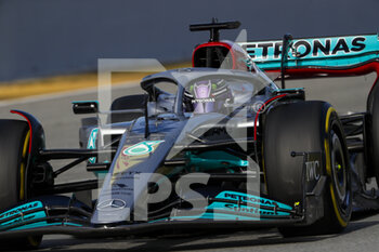 2022-02-23 - 44 HAMILTON Lewis (gbr), Mercedes AMG F1 Team W13, action during the pre-season track session prior the 2022 FIA Formula One World Championship, on the Circuit de Barcelona-Catalunya, from February 23 to 25, 2022 in Montmelo, near Barcelona, Spain - PRE-SEASON TRACK SESSION PRIOR THE 2022 FIA FORMULA ONE WORLD CHAMPIONSHIP - FORMULA 1 - MOTORS