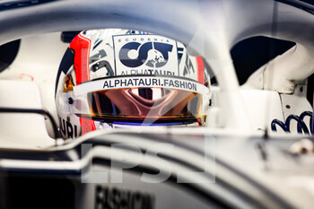 2022-02-25 - GASLY Pierre (fra), Scuderia AlphaTauri AT03, portrait during the pre-season track session prior the 2022 FIA Formula One World Championship, on the Circuit de Barcelona-Catalunya, from February 23 to 25, 2022 in Montmelo, near Barcelona, Spain - PRE-SEASON TRACK SESSION PRIOR THE 2022 FIA FORMULA ONE WORLD CHAMPIONSHIP - FORMULA 1 - MOTORS