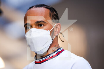 2022-02-25 - HAMILTON Lewis (gbr), Mercedes AMG F1 Team W13, portrait during the pre-season track session prior the 2022 FIA Formula One World Championship, on the Circuit de Barcelona-Catalunya, from February 23 to 25, 2022 in Montmelo, near Barcelona, Spain - PRE-SEASON TRACK SESSION PRIOR THE 2022 FIA FORMULA ONE WORLD CHAMPIONSHIP - FORMULA 1 - MOTORS
