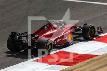 2022-03-10 - 16 LECLERC Charles (mco), Scuderia Ferrari F1-75, action during the Formula 1 Aramco pre-season testing prior the 2022 FIA Formula One World Championship, on the Bahrain International Circuit, from March 10 to 12, 2022 in Sakhir, Bahrain - FORMULA 1 ARAMCO PRE-SEASON TESTING PRIOR THE 2022 FIA FORMULA ONE WORLD CHAMPIONSHIP - FORMULA 1 - MOTORS