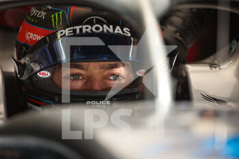 2022-03-10 - RUSSELL George (gbr), Mercedes AMG F1 Team W13, portrait during the Formula 1 Aramco pre-season testing prior the 2022 FIA Formula One World Championship, on the Bahrain International Circuit, from March 10 to 12, 2022 in Sakhir, Bahrain - FORMULA 1 ARAMCO PRE-SEASON TESTING PRIOR THE 2022 FIA FORMULA ONE WORLD CHAMPIONSHIP - FORMULA 1 - MOTORS