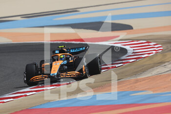 2022-03-11 - 04 NORRIS Lando (gbr), McLaren F1 Team MCL36, action during the Formula 1 Aramco pre-season testing prior the 2022 FIA Formula One World Championship, on the Bahrain International Circuit, from March 10 to 12, 2022 in Sakhir, Bahrain - FORMULA 1 ARAMCO PRE-SEASON TESTING PRIOR THE 2022 FIA FORMULA ONE WORLD CHAMPIONSHIP - FORMULA 1 - MOTORS