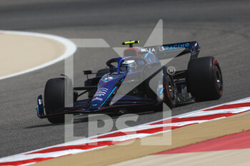 2022-03-11 - 06 LATIFI Nicholas (can), Williams Racing FW44, action during the Formula 1 Aramco pre-season testing prior the 2022 FIA Formula One World Championship, on the Bahrain International Circuit, from March 10 to 12, 2022 in Sakhir, Bahrain - FORMULA 1 ARAMCO PRE-SEASON TESTING PRIOR THE 2022 FIA FORMULA ONE WORLD CHAMPIONSHIP - FORMULA 1 - MOTORS