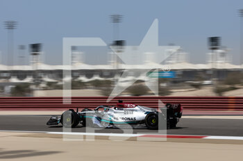 2022-03-11 - 63 RUSSELL George (gbr), Mercedes AMG F1 Team W13, action during the Formula 1 Aramco pre-season testing prior the 2022 FIA Formula One World Championship, on the Bahrain International Circuit, from March 10 to 12, 2022 in Sakhir, Bahrain - FORMULA 1 ARAMCO PRE-SEASON TESTING PRIOR THE 2022 FIA FORMULA ONE WORLD CHAMPIONSHIP - FORMULA 1 - MOTORS