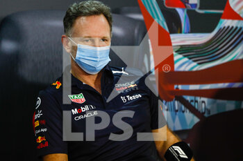 2022-03-11 - HORNER Christian (gbr), Team Principal of Red Bull Racing, portrait during the Formula 1 Aramco pre-season testing prior the 2022 FIA Formula One World Championship, on the Bahrain International Circuit, from March 10 to 12, 2022 in Sakhir, Bahrain - FORMULA 1 ARAMCO PRE-SEASON TESTING PRIOR THE 2022 FIA FORMULA ONE WORLD CHAMPIONSHIP - FORMULA 1 - MOTORS