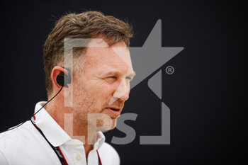 2022-03-11 - HORNER Christian (gbr), Team Principal of Red Bull Racing, portrait during the Formula 1 Aramco pre-season testing prior the 2022 FIA Formula One World Championship, on the Bahrain International Circuit, from March 10 to 12, 2022 in Sakhir, Bahrain - FORMULA 1 ARAMCO PRE-SEASON TESTING PRIOR THE 2022 FIA FORMULA ONE WORLD CHAMPIONSHIP - FORMULA 1 - MOTORS