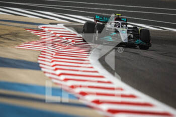 2022-03-11 - 44 HAMILTON Lewis (gbr), Mercedes AMG F1 Team W13, action during the Formula 1 Aramco pre-season testing prior the 2022 FIA Formula One World Championship, on the Bahrain International Circuit, from March 10 to 12, 2022 in Sakhir, Bahrain - FORMULA 1 ARAMCO PRE-SEASON TESTING PRIOR THE 2022 FIA FORMULA ONE WORLD CHAMPIONSHIP - FORMULA 1 - MOTORS