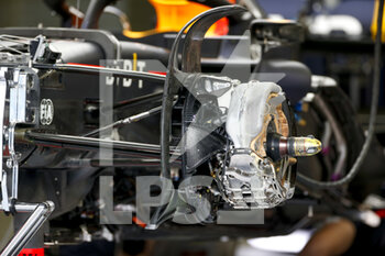 2022-03-17 - Red Bull Racing Honda RB18, mechanical detail during the Formula 1 Gulf Air Bahrain Grand Prix 2022, 1st round of the 2022 FIA Formula One World Championship, on the Bahrain International Circuit, from March 18 to 20, 2022 in Sakhir, Bahrain - FORMULA 1 GULF AIR BAHRAIN GRAND PRIX 2022, 1ST ROUND OF THE 2022 FIA FORMULA ONE WORLD CHAMPIONSHIP - FORMULA 1 - MOTORS