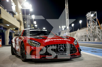 2022-03-17 - Mercedes safety car, during the Formula 1 Gulf Air Bahrain Grand Prix 2022, 1st round of the 2022 FIA Formula One World Championship, on the Bahrain International Circuit, from March 18 to 20, 2022 in Sakhir, Bahrain - FORMULA 1 GULF AIR BAHRAIN GRAND PRIX 2022, 1ST ROUND OF THE 2022 FIA FORMULA ONE WORLD CHAMPIONSHIP - FORMULA 1 - MOTORS