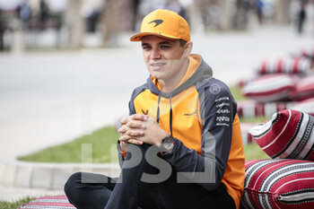 2022-03-17 - NORRIS Lando (gbr), McLaren F1 Team MCL36, portrait during the Formula 1 Gulf Air Bahrain Grand Prix 2022, 1st round of the 2022 FIA Formula One World Championship, on the Bahrain International Circuit, from March 18 to 20, 2022 in Sakhir, Bahrain - FORMULA 1 GULF AIR BAHRAIN GRAND PRIX 2022, 1ST ROUND OF THE 2022 FIA FORMULA ONE WORLD CHAMPIONSHIP - FORMULA 1 - MOTORS
