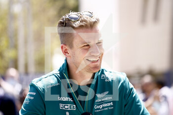 2022-03-17 - HULKENBERG Nico (ger), Reserve Driver of Aston Martin F1 Team, portrait during the Formula 1 Gulf Air Bahrain Grand Prix 2022, 1st round of the 2022 FIA Formula One World Championship, on the Bahrain International Circuit, from March 18 to 20, 2022 in Sakhir, Bahrain - FORMULA 1 GULF AIR BAHRAIN GRAND PRIX 2022, 1ST ROUND OF THE 2022 FIA FORMULA ONE WORLD CHAMPIONSHIP - FORMULA 1 - MOTORS