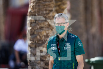 2022-03-17 - KRACK Mike (her), Team Principal and CEO of Aston Martin F1 Team, portrait during the Formula 1 Gulf Air Bahrain Grand Prix 2022, 1st round of the 2022 FIA Formula One World Championship, on the Bahrain International Circuit, from March 18 to 20, 2022 in Sakhir, Bahrain - FORMULA 1 GULF AIR BAHRAIN GRAND PRIX 2022, 1ST ROUND OF THE 2022 FIA FORMULA ONE WORLD CHAMPIONSHIP - FORMULA 1 - MOTORS