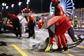 2022-03-17 - Scuderia Ferrari, ambiance during the Formula 1 Gulf Air Bahrain Grand Prix 2022, 1st round of the 2022 FIA Formula One World Championship, on the Bahrain International Circuit, from March 18 to 20, 2022 in Sakhir, Bahrain - FORMULA 1 GULF AIR BAHRAIN GRAND PRIX 2022, 1ST ROUND OF THE 2022 FIA FORMULA ONE WORLD CHAMPIONSHIP - FORMULA 1 - MOTORS