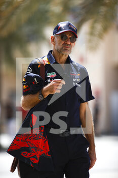 2022-03-17 - NEWEY Adrian, Chief Technical Officer of Red Bull Racing, portrait during the Formula 1 Gulf Air Bahrain Grand Prix 2022, 1st round of the 2022 FIA Formula One World Championship, on the Bahrain International Circuit, from March 18 to 20, 2022 in Sakhir, Bahrain - FORMULA 1 GULF AIR BAHRAIN GRAND PRIX 2022, 1ST ROUND OF THE 2022 FIA FORMULA ONE WORLD CHAMPIONSHIP - FORMULA 1 - MOTORS