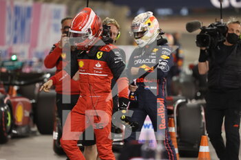 2022-03-17 - LECLERC Charles (mco), Scuderia Ferrari F1-75, portrait VERSTAPPEN Max (ned), Red Bull Racing RB18, portrait during the Formula 1 Gulf Air Bahrain Grand Prix 2022, 1st round of the 2022 FIA Formula One World Championship, on the Bahrain International Circuit, from March 18 to 20, 2022 in Sakhir, Bahrain - FORMULA 1 GULF AIR BAHRAIN GRAND PRIX 2022, 1ST ROUND OF THE 2022 FIA FORMULA ONE WORLD CHAMPIONSHIP - FORMULA 1 - MOTORS