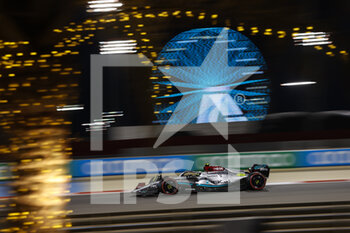 2022-03-17 - 44 HAMILTON Lewis (gbr), Mercedes AMG F1 Team W13, action during the Formula 1 Gulf Air Bahrain Grand Prix 2022, 1st round of the 2022 FIA Formula One World Championship, on the Bahrain International Circuit, from March 18 to 20, 2022 in Sakhir, Bahrain - FORMULA 1 GULF AIR BAHRAIN GRAND PRIX 2022, 1ST ROUND OF THE 2022 FIA FORMULA ONE WORLD CHAMPIONSHIP - FORMULA 1 - MOTORS