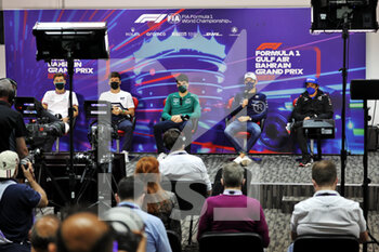 2022-03-18 - RUSSELL George (gbr), Mercedes AMG F1 Team W13, portrait GASLY Pierre (fra), Scuderia AlphaTauri AT03, portrait STROLL Lance (can), Aston Martin F1 Team AMR22, portrait LATIFI Nicholas (can), Williams Racing FW44, portrait ALONSO Fernando (spa), Alpine F1 Team A522, portrait press conference during the Formula 1 Gulf Air Bahrain Grand Prix 2022, 1st round of the 2022 FIA Formula One World Championship, on the Bahrain International Circuit, from March 18 to 20, 2022 in Sakhir, Bahrain - FORMULA 1 GULF AIR BAHRAIN GRAND PRIX 2022, 1ST ROUND OF THE 2022 FIA FORMULA ONE WORLD CHAMPIONSHIP - FORMULA 1 - MOTORS