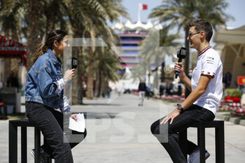 2022-03-18 - RUSSELL George (gbr), Mercedes AMG F1 Team W13, portrait interview DAZN Melissa JimEnez during the Formula 1 Gulf Air Bahrain Grand Prix 2022, 1st round of the 2022 FIA Formula One World Championship, on the Bahrain International Circuit, from March 18 to 20, 2022 in Sakhir, Bahrain - FORMULA 1 GULF AIR BAHRAIN GRAND PRIX 2022, 1ST ROUND OF THE 2022 FIA FORMULA ONE WORLD CHAMPIONSHIP - FORMULA 1 - MOTORS