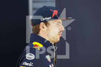 2022-03-18 - VERSTAPPEN Max (ned), Red Bull Racing RB18, portrait during the Formula 1 Gulf Air Bahrain Grand Prix 2022, 1st round of the 2022 FIA Formula One World Championship, on the Bahrain International Circuit, from March 18 to 20, 2022 in Sakhir, Bahrain - FORMULA 1 GULF AIR BAHRAIN GRAND PRIX 2022, 1ST ROUND OF THE 2022 FIA FORMULA ONE WORLD CHAMPIONSHIP - FORMULA 1 - MOTORS