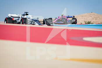 2022-03-18 - 31 OCON Esteban (fra), Alpine F1 Team A522, 10 GASLY Pierre (fra), Scuderia AlphaTauri AT03, action during the Formula 1 Gulf Air Bahrain Grand Prix 2022, 1st round of the 2022 FIA Formula One World Championship, on the Bahrain International Circuit, from March 18 to 20, 2022 in Sakhir, Bahrain - FORMULA 1 GULF AIR BAHRAIN GRAND PRIX 2022, 1ST ROUND OF THE 2022 FIA FORMULA ONE WORLD CHAMPIONSHIP - FORMULA 1 - MOTORS