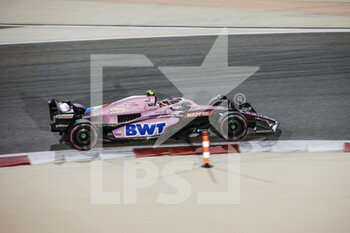 2022-03-18 - 31 OCON Esteban (fra), Alpine F1 Team A522, action during the Formula 1 Gulf Air Bahrain Grand Prix 2022, 1st round of the 2022 FIA Formula One World Championship, on the Bahrain International Circuit, from March 18 to 20, 2022 in Sakhir, Bahrain - FORMULA 1 GULF AIR BAHRAIN GRAND PRIX 2022, 1ST ROUND OF THE 2022 FIA FORMULA ONE WORLD CHAMPIONSHIP - FORMULA 1 - MOTORS
