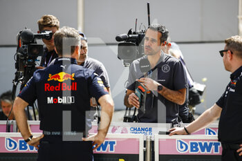 2022-03-19 - French Canal + interview HORNER Christian (gbr), Team Principal of Red Bull Racing, portrait during the Formula 1 Gulf Air Bahrain Grand Prix 2022, 1st round of the 2022 FIA Formula One World Championship, on the Bahrain International Circuit, from March 18 to 20, 2022 in Sakhir, Bahrain - FORMULA 1 GULF AIR BAHRAIN GRAND PRIX 2022, 1ST ROUND OF THE 2022 FIA FORMULA ONE WORLD CHAMPIONSHIP - FORMULA 1 - MOTORS