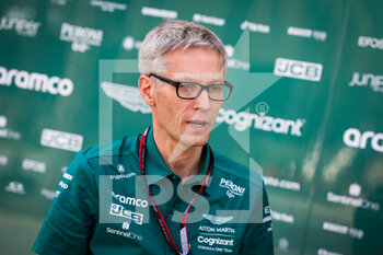 2022-03-19 - KRACK Mike (her), Team Principal and CEO of Aston Martin F1 Team, portrait during the Formula 1 Gulf Air Bahrain Grand Prix 2022, 1st round of the 2022 FIA Formula One World Championship, on the Bahrain International Circuit, from March 18 to 20, 2022 in Sakhir, Bahrain - FORMULA 1 GULF AIR BAHRAIN GRAND PRIX 2022, 1ST ROUND OF THE 2022 FIA FORMULA ONE WORLD CHAMPIONSHIP - FORMULA 1 - MOTORS