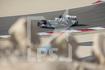 2022-03-19 - 10 GASLY Pierre (fra), Scuderia AlphaTauri AT03, action during the Formula 1 Gulf Air Bahrain Grand Prix 2022, 1st round of the 2022 FIA Formula One World Championship, on the Bahrain International Circuit, from March 18 to 20, 2022 in Sakhir, Bahrain - FORMULA 1 GULF AIR BAHRAIN GRAND PRIX 2022, 1ST ROUND OF THE 2022 FIA FORMULA ONE WORLD CHAMPIONSHIP - FORMULA 1 - MOTORS