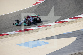 2022-03-19 - 63 RUSSELL George (gbr), Mercedes AMG F1 Team W13, action during the Formula 1 Gulf Air Bahrain Grand Prix 2022, 1st round of the 2022 FIA Formula One World Championship, on the Bahrain International Circuit, from March 18 to 20, 2022 in Sakhir, Bahrain - FORMULA 1 GULF AIR BAHRAIN GRAND PRIX 2022, 1ST ROUND OF THE 2022 FIA FORMULA ONE WORLD CHAMPIONSHIP - FORMULA 1 - MOTORS