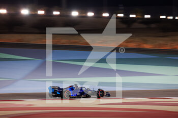 2022-03-19 - ALBON Alexander (tha), Williams Racing FW44, action during the Formula 1 Gulf Air Bahrain Grand Prix 2022, 1st round of the 2022 FIA Formula One World Championship, on the Bahrain International Circuit, from March 18 to 20, 2022 in Sakhir, Bahrain - FORMULA 1 GULF AIR BAHRAIN GRAND PRIX 2022, 1ST ROUND OF THE 2022 FIA FORMULA ONE WORLD CHAMPIONSHIP - FORMULA 1 - MOTORS