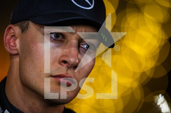 2022-03-19 - RUSSELL George (gbr), Mercedes AMG F1 Team W13, portrait during the Formula 1 Gulf Air Bahrain Grand Prix 2022, 1st round of the 2022 FIA Formula One World Championship, on the Bahrain International Circuit, from March 18 to 20, 2022 in Sakhir, Bahrain - FORMULA 1 GULF AIR BAHRAIN GRAND PRIX 2022, 1ST ROUND OF THE 2022 FIA FORMULA ONE WORLD CHAMPIONSHIP - FORMULA 1 - MOTORS