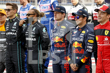 2022-03-20 - RUSSELL George (gbr), Mercedes AMG F1 Team W13, portrait HAMILTON Lewis (gbr), Mercedes AMG F1 Team W13, portrait VERSTAPPEN Max (ned), Red Bull Racing RB18, portrait PEREZ Sergio (mex), Red Bull Racing RB18, portrait during the Formula 1 Gulf Air Bahrain Grand Prix 2022, 1st round of the 2022 FIA Formula One World Championship, on the Bahrain International Circuit, from March 18 to 20, 2022 in Sakhir, Bahrain - FORMULA 1 GULF AIR BAHRAIN GRAND PRIX 2022, 1ST ROUND OF THE 2022 FIA FORMULA ONE WORLD CHAMPIONSHIP - FORMULA 1 - MOTORS