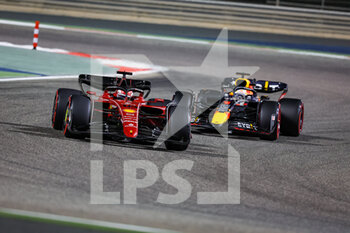 2022-03-20 - 16 LECLERC Charles (mco), Scuderia Ferrari F1-75, 01 VERSTAPPEN Max (nld), Red Bull Racing RB18, action during the Formula 1 Gulf Air Bahrain Grand Prix 2022, 1st round of the 2022 FIA Formula One World Championship, on the Bahrain International Circuit, from March 18 to 20, 2022 in Sakhir, Bahrain - FORMULA 1 GULF AIR BAHRAIN GRAND PRIX 2022, 1ST ROUND OF THE 2022 FIA FORMULA ONE WORLD CHAMPIONSHIP - FORMULA 1 - MOTORS