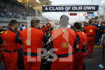2022-03-20 - Ferrari Staff illustration during the Formula 1 Gulf Air Bahrain Grand Prix 2022, 1st round of the 2022 FIA Formula One World Championship, on the Bahrain International Circuit, from March 18 to 20, 2022 in Sakhir, Bahrain - FORMULA 1 GULF AIR BAHRAIN GRAND PRIX 2022, 1ST ROUND OF THE 2022 FIA FORMULA ONE WORLD CHAMPIONSHIP - FORMULA 1 - MOTORS