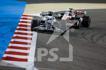 2022-03-20 - 10 GASLY Pierre (fra), Scuderia AlphaTauri AT03, MAGNUSSEN Kevin (den), Haas F1 Team VF-22 Ferrari, action during the Formula 1 Gulf Air Bahrain Grand Prix 2022, 1st round of the 2022 FIA Formula One World Championship, on the Bahrain International Circuit, from March 18 to 20, 2022 in Sakhir, Bahrain - FORMULA 1 GULF AIR BAHRAIN GRAND PRIX 2022, 1ST ROUND OF THE 2022 FIA FORMULA ONE WORLD CHAMPIONSHIP - FORMULA 1 - MOTORS