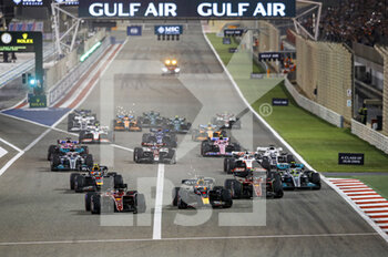 2022-03-20 - 16 LECLERC Charles (mco), Scuderia Ferrari F1-75, action 01 VERSTAPPEN Max (nld), Red Bull Racing RB18, action 55 SAINZ Carlos (spa), Scuderia Ferrari F1-75, action during the Formula 1 Gulf Air Bahrain Grand Prix 2022, 1st round of the 2022 FIA Formula One World Championship, on the Bahrain International Circuit, from March 18 to 20, 2022 in Sakhir, Bahrain - FORMULA 1 GULF AIR BAHRAIN GRAND PRIX 2022, 1ST ROUND OF THE 2022 FIA FORMULA ONE WORLD CHAMPIONSHIP - FORMULA 1 - MOTORS