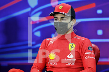 2022-03-20 - LECLERC Charles (mco), Scuderia Ferrari F1-75, portrait press conference during the Formula 1 Gulf Air Bahrain Grand Prix 2022, 1st round of the 2022 FIA Formula One World Championship, on the Bahrain International Circuit, from March 18 to 20, 2022 in Sakhir, Bahrain - FORMULA 1 GULF AIR BAHRAIN GRAND PRIX 2022, 1ST ROUND OF THE 2022 FIA FORMULA ONE WORLD CHAMPIONSHIP - FORMULA 1 - MOTORS