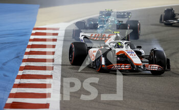 2022-03-20 - 47 SCHUMACHER Mick (ger), Haas F1 Team VF-22 Ferrari, action during the Formula 1 Gulf Air Bahrain Grand Prix 2022, 1st round of the 2022 FIA Formula One World Championship, on the Bahrain International Circuit, from March 18 to 20, 2022 in Sakhir, Bahrain - FORMULA 1 GULF AIR BAHRAIN GRAND PRIX 2022, 1ST ROUND OF THE 2022 FIA FORMULA ONE WORLD CHAMPIONSHIP - FORMULA 1 - MOTORS