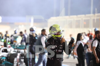 2022-03-20 - HAMILTON Lewis (gbr), Mercedes AMG F1 Team W13, portrait celebrates his third place during the Formula 1 Gulf Air Bahrain Grand Prix 2022, 1st round of the 2022 FIA Formula One World Championship, on the Bahrain International Circuit, from March 18 to 20, 2022 in Sakhir, Bahrain - FORMULA 1 GULF AIR BAHRAIN GRAND PRIX 2022, 1ST ROUND OF THE 2022 FIA FORMULA ONE WORLD CHAMPIONSHIP - FORMULA 1 - MOTORS