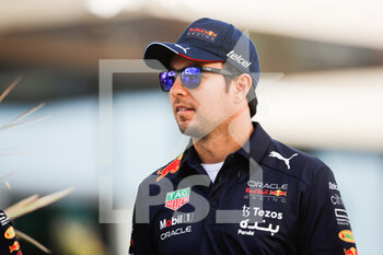 2022-03-24 - PEREZ Sergio (mex), Red Bull Racing RB18, portrait during the Formula 1 TSC Saudi Arabian Grand Prix 2022, 2nd round of the 2022 FIA Formula One World Championship, on the Jeddah Corniche Circuit, from March 25 to 27, 2022 in Jeddah, Saudi Arabia - FORMULA 1 TSC SAUDI ARABIAN GRAND PRIX 2022, 2ND ROUND OF THE 2022 FIA FORMULA ONE WORLD CHAMPIONSHIP - FORMULA 1 - MOTORS