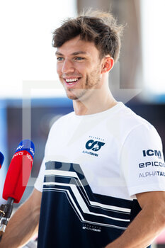 2022-03-25 - GASLY Pierre (fra), Scuderia AlphaTauri AT03, portrait during the Formula 1 STC Saudi Arabian Grand Prix 2022, 2nd round of the 2022 FIA Formula One World Championship, on the Jeddah Corniche Circuit, from March 25 to 27, 2022 in Jeddah, Saudi Arabia - FORMULA 1 STC SAUDI ARABIAN GRAND PRIX 2022, 2ND ROUND OF THE 2022 FIA FORMULA ONE WORLD CHAMPIONSHIP - FORMULA 1 - MOTORS