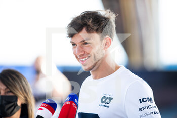 2022-03-25 - GASLY Pierre (fra), Scuderia AlphaTauri AT03, portrait during the Formula 1 STC Saudi Arabian Grand Prix 2022, 2nd round of the 2022 FIA Formula One World Championship, on the Jeddah Corniche Circuit, from March 25 to 27, 2022 in Jeddah, Saudi Arabia - FORMULA 1 STC SAUDI ARABIAN GRAND PRIX 2022, 2ND ROUND OF THE 2022 FIA FORMULA ONE WORLD CHAMPIONSHIP - FORMULA 1 - MOTORS