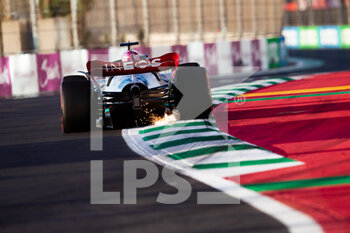 2022-03-25 - 63 RUSSELL George (gbr), Mercedes AMG F1 Team W13, action during the Formula 1 STC Saudi Arabian Grand Prix 2022, 2nd round of the 2022 FIA Formula One World Championship, on the Jeddah Corniche Circuit, from March 25 to 27, 2022 in Jeddah, Saudi Arabia - FORMULA 1 STC SAUDI ARABIAN GRAND PRIX 2022, 2ND ROUND OF THE 2022 FIA FORMULA ONE WORLD CHAMPIONSHIP - FORMULA 1 - MOTORS