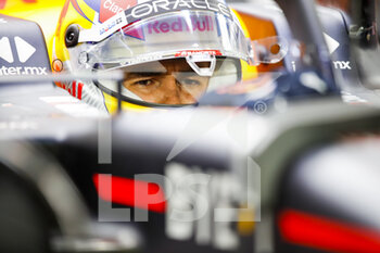 2022-03-25 - PEREZ Sergio (mex), Red Bull Racing RB18, portrait during the Formula 1 STC Saudi Arabian Grand Prix 2022, 2nd round of the 2022 FIA Formula One World Championship, on the Jeddah Corniche Circuit, from March 25 to 27, 2022 in Jeddah, Saudi Arabia - FORMULA 1 STC SAUDI ARABIAN GRAND PRIX 2022, 2ND ROUND OF THE 2022 FIA FORMULA ONE WORLD CHAMPIONSHIP - FORMULA 1 - MOTORS